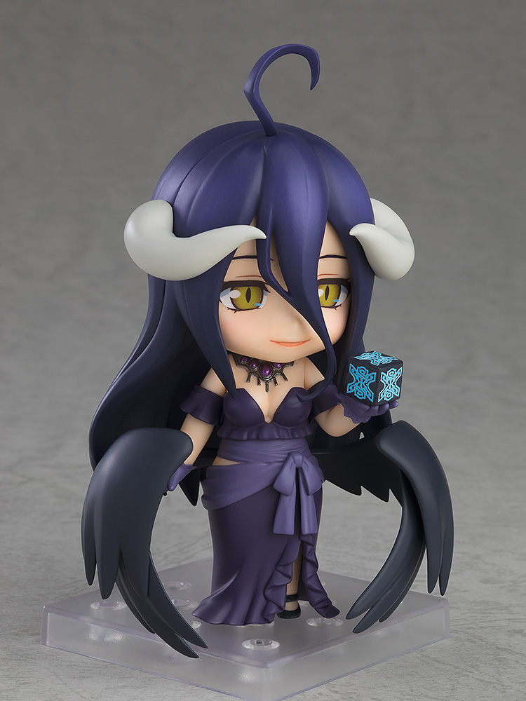 GOOD SMILE COMPANY Nendoroid Albedo: Dress Ver.