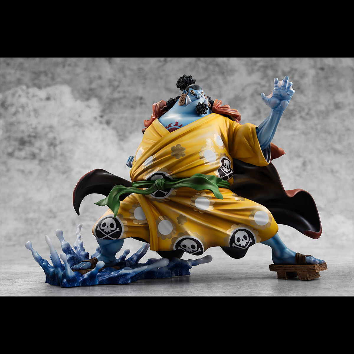 [PREORDER] MegaHouse Portrait.Of.Pirates ONE PIECE “SA-MAXIMUM” Knight of the Sea Jinbe 【Super limited reprint】