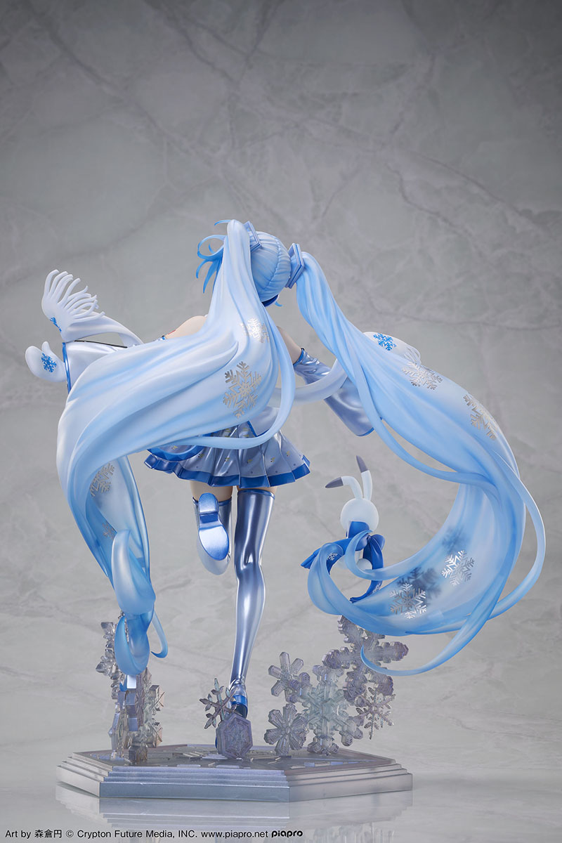 [PREORDER] Design COCO Snow Miku Sky Town 10th Anniversary Ver. 1/7 Complete Figure