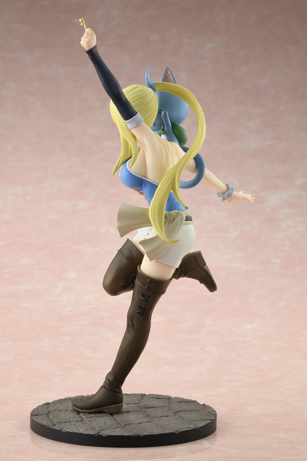 [PREORDER] BellFine Lucy Heartfilia @Wink Ver.