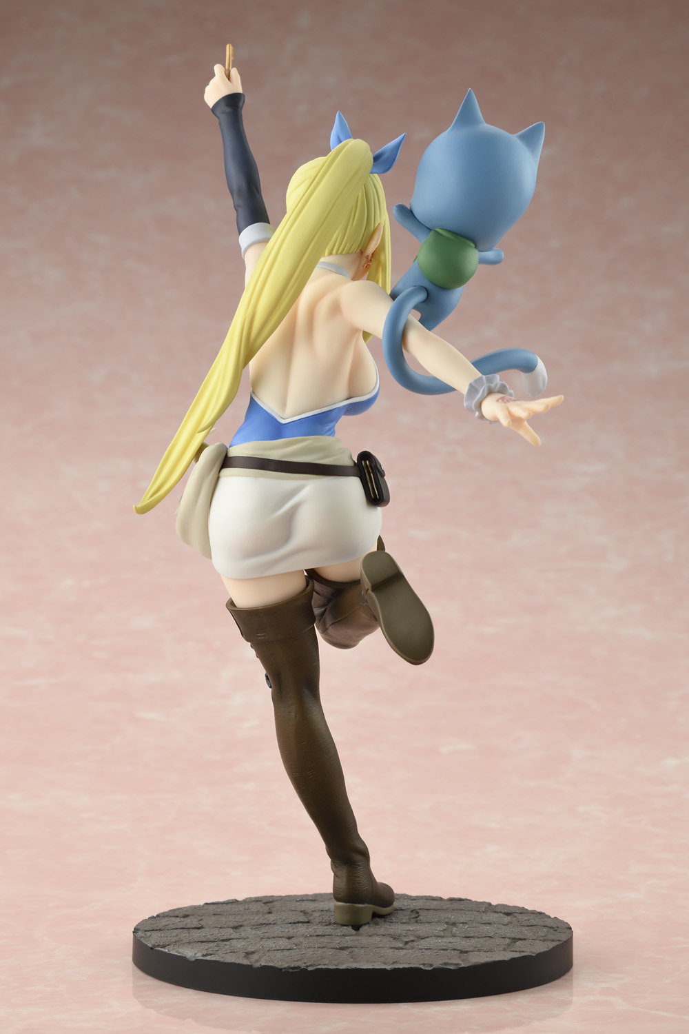 [PREORDER] BellFine Lucy Heartfilia @Wink Ver.