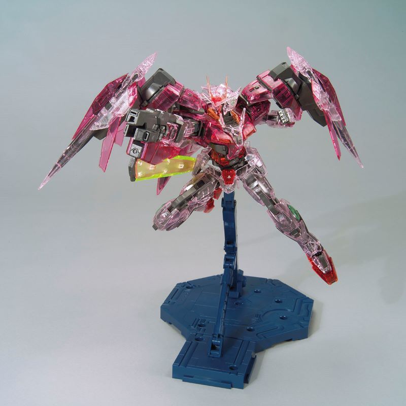MG 1/100 THE GUNDAM BASE LIMITED TRANS-AM RAISER ［CLEAR COLOR] gunpla